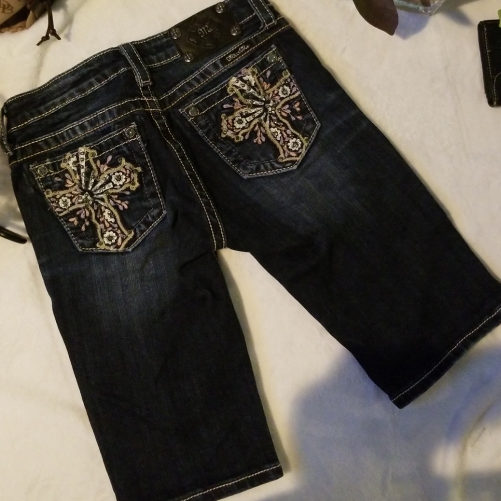 🎉🎉PRICE DROP🎉EUC Miss Me Girls Bermudas